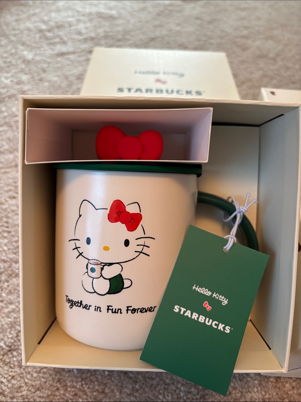 Hello Kitty Starbucks Box in Cream and Red collab nwt - Picture 2 of 5